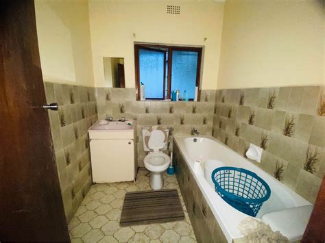 HOUSE FOR SALE IN WOODGRANGE,HIBBERDENE - Property For Sale - Margate