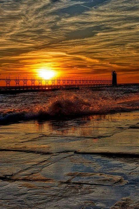 South Haven Mi Beautiful Sunrise Beautiful Sunset Sunset