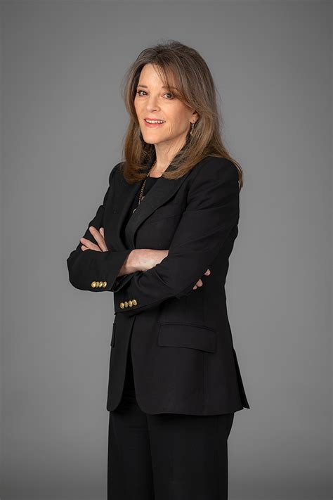 Marianne Williamson Who She Is And What She Stands For The New York Times