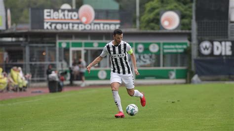 Fußball Regionalliga Der SV Wacker Burghausen empfängt den TSV Ampfing