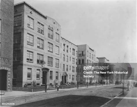 Crystal Gardens Astoria Photos and Premium High Res Pictures - Getty Images