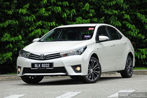 DRIVEN 2014 Toyota Corolla Altis 2 0V On Local Roads 2014 Toyota