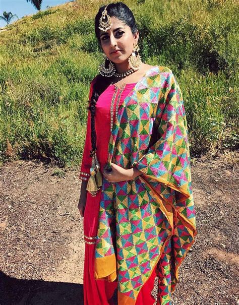 latest phulkari dupatta trends thatll   fall  punjabi