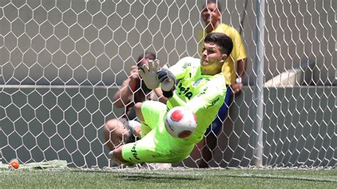 Sub Do Verd O Bate Corinthians Nos P Naltis E Avan A Final Do