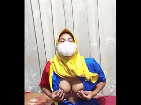 Gadis Hijab Indomaret Masturbasi Sebelum Berangkat Bekerja XVIDEOS