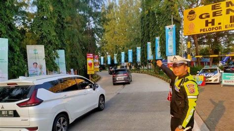 Arus Mudik Cirebon Rest Area KM 207 Palikanci Di H 3 Lebaran Padat