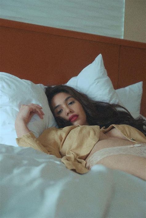 Hot Sexy Empress Schuck Bikini Pics