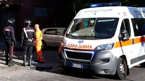 Terremoto Marche Dopo Il Sisma Chiama La Madre Che Non Risponde Al