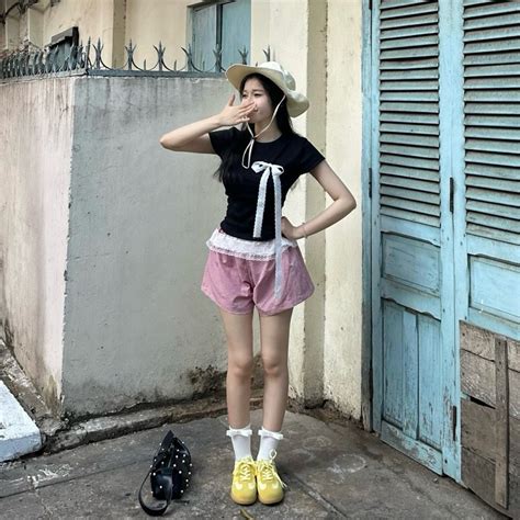 Áo Thun Nữ Babytee Tay Ngắn Đính Nơ Dài Ren Sang Chảnh Hot Trend Shopee Việt Nam