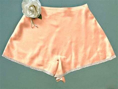 Vintage Lingerie Set 1930s Peach Silk Satin Charmeuse Gem