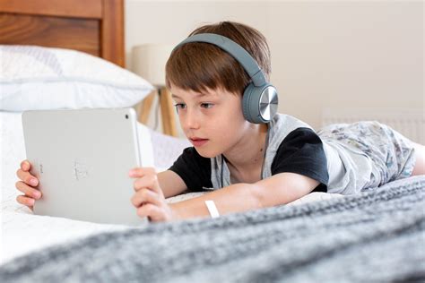 PROTECT YOUR KIDS ONLINE: FREE WEBINARS - Source Kids