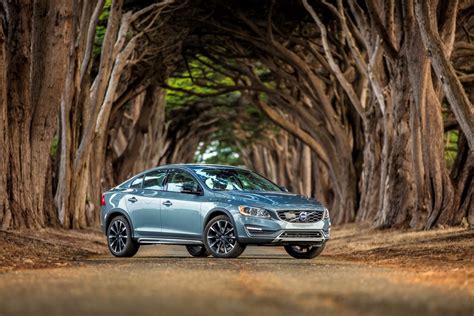 2018 Volvo S60 Cross Country Sedan Specs Review And Pricing Carsession