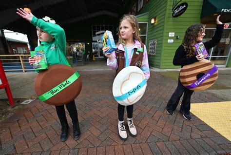 Thin Mints Samoas Girl Scout Cookies Season Underway The Vacaville