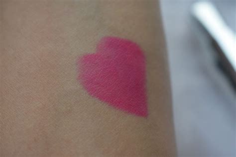 Lotus Make Up Ecostay Butter Matte Lip Color Pink Petal Swatches