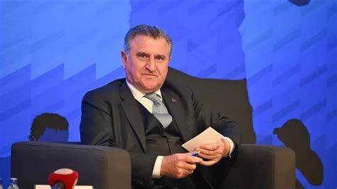 Bakan Bak tan Hacıosmanoğlu na tebrik Tüm Spor Haber Futbol