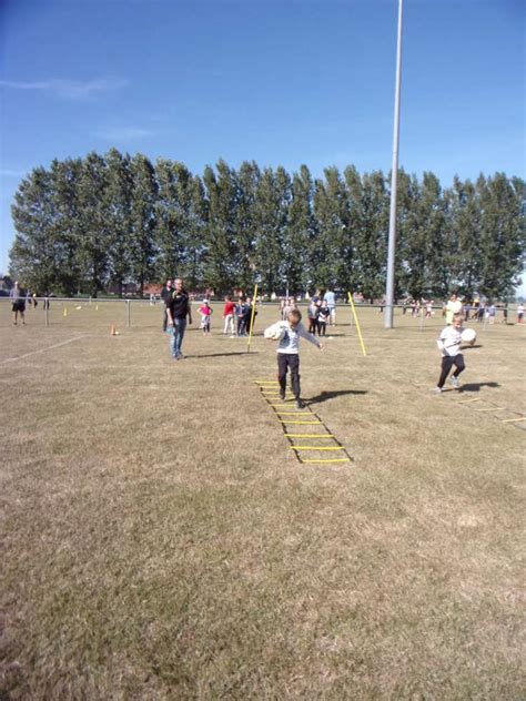 Initiation Foot Ecole Primaire Pierre Dewaele