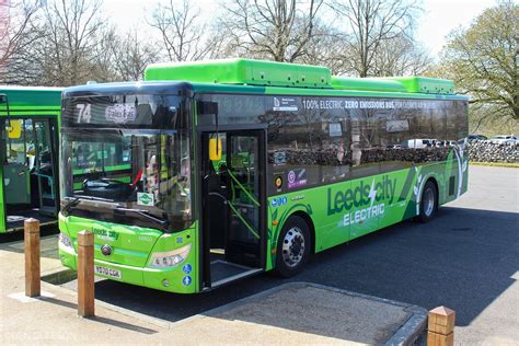 First Leeds YD70CGK 68803 Ben Gleeson Flickr