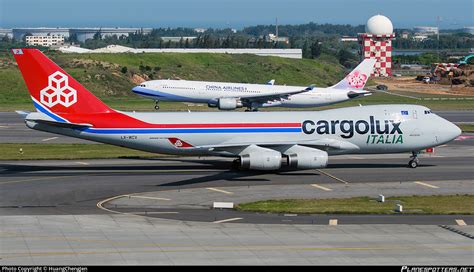 Lx Wcv Cargolux Italia Boeing R F Photo By Huangchengjen Id