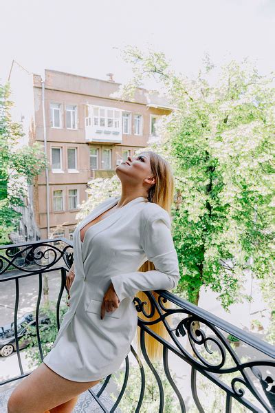 Captivating Anna Y O From Kharkiv Ukraine With Blonde Hair Veronikalove