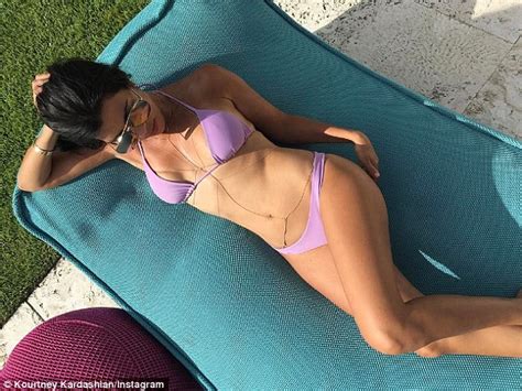 Kourtney Kardashian Shares Bikini Shots Showing Off Flat Abs In The Bahamas Daily Mail Online