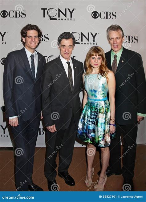 Remembering the Life and Artistic Career of Actor Roger Rees 8