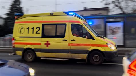 Alarmowo Dawna Niemiecka Karetka Mercedes Benz Sprinter Ambulanz