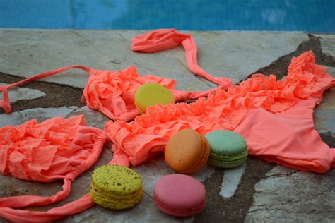 Bikini Party Julia Loves Romeo