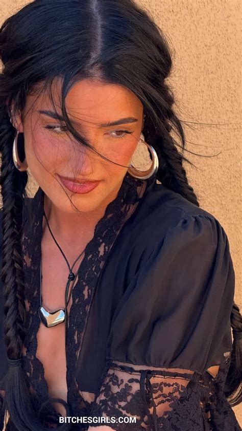 Charli Damelio Nude Celeb Charli D Amelio Celeb Leaked Naked Videos