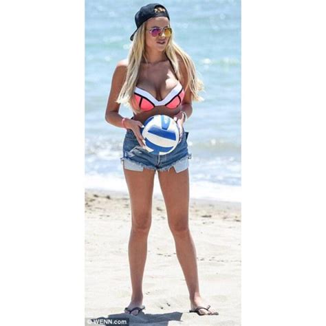 9 Hot Sexy Rebekah Doran Bikini Pics