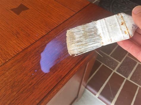 How to Apply Polycrylic to Wood and Paint | SawsHub