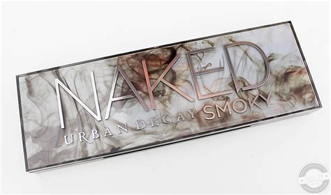 Urban Decay Naked Smoky Palette Living The Beauty