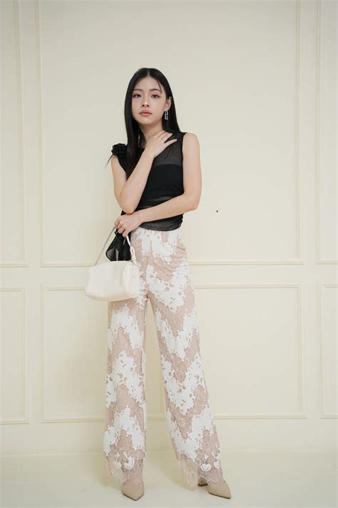 Tessa Lace Pant In Nude Room
