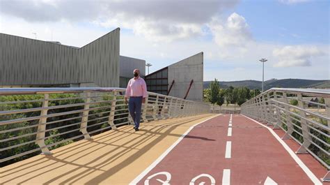 El Parque Europa Ya Tiene Instalada La Pasarela Sobre El R O Lucena