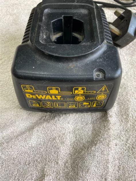 GENUINE DEWALT DE9107 Battery Charger 8 0V 20V NiCd NiMH 10 00