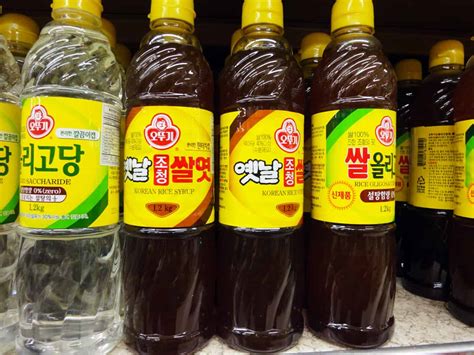 Rice syrup (Ssalyeot) - Korean cooking ingredients - Maangchi.com