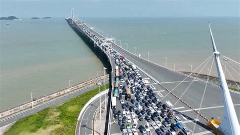 Hong Kong Zhuhai Macao Bridge Sees Travel Peak During Holiday CGTN