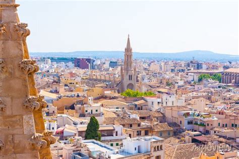 Vista sobre os telhados e a igreja de santa eulália a partir pinturas