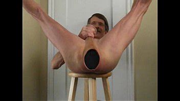 El ano del tamaño de un caballo se ensancha para un tapón anal gigante XVIDEOS