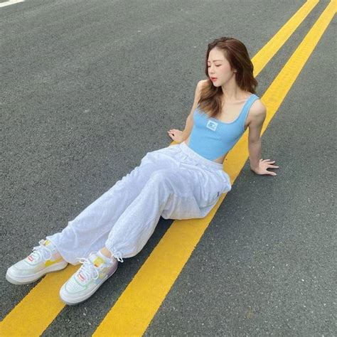 Nh Liz Kim C Ng Sexy C Ng Bikini N Ng B Ng Genz Relax