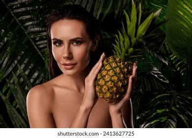 Photo Pretty Adorable Lady Nude Shoulders Stock Photo Shutterstock
