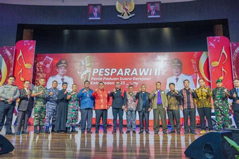 Galeri Foto Wakil Wali Kota Medan H Aulia Rachman Hadir Dalam Pesta