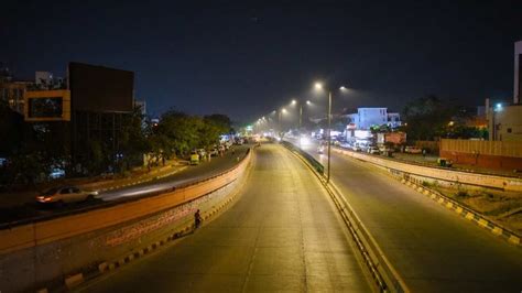 Night Curfew In Delhi To Control Covid 19 Spread See Pictures Latest