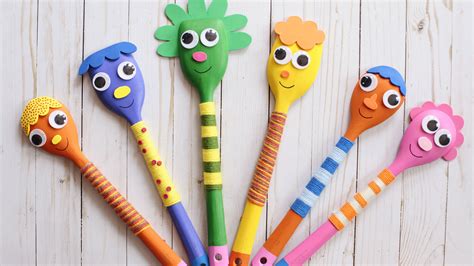 Noodle & Pals Wooden Spoon Craft - Super Simple