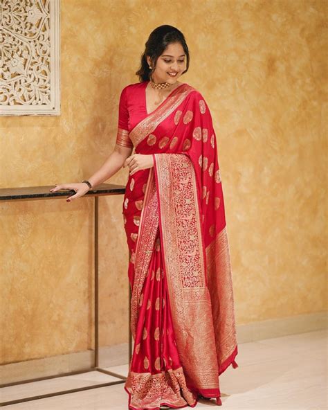 Engrossing Red Soft Silk Saree With Classic Blouse Piece Silkfolks