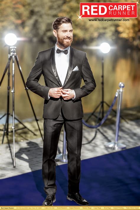 Man In Tuxedo On The Navy Blue Carpet Redcarpetrunner Flickr