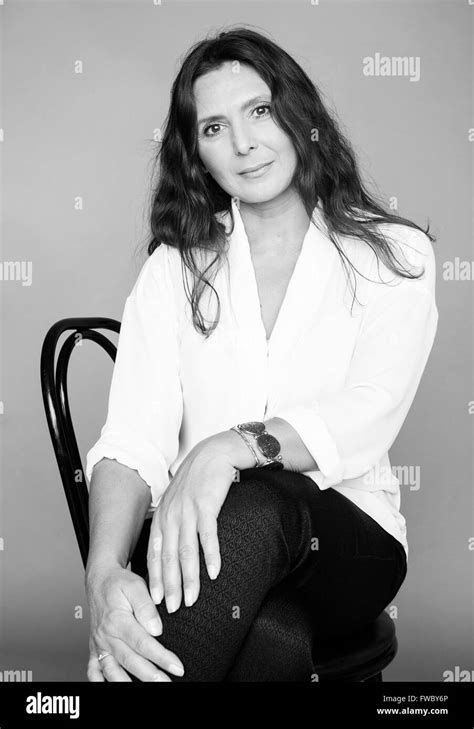 Femme Black Mature Senior Heureuse Banque D Images Noir Et Blanc Page Alamy