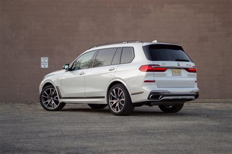 2020 BMW X7 M50i is ready to have a blast - CNET