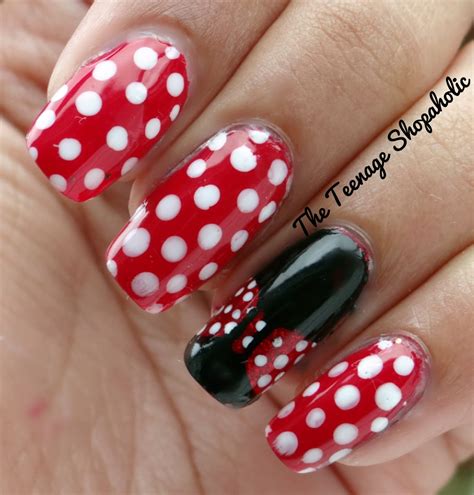 Minnie Mouse Nail Designs