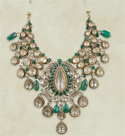 Pin By Arna On Diamond Jewelry In Emerald Jewelry Necklace