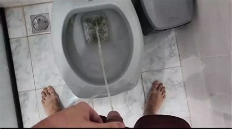 Fetish Pee Video Subscribe To My Onlyfans Lkingsbr Gay Uncut Amateur Porn XHamster